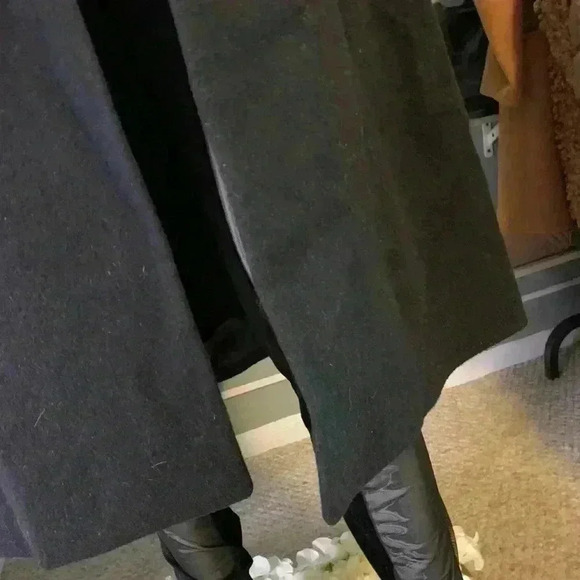 Jos A. Bank - Picture 4 of 13